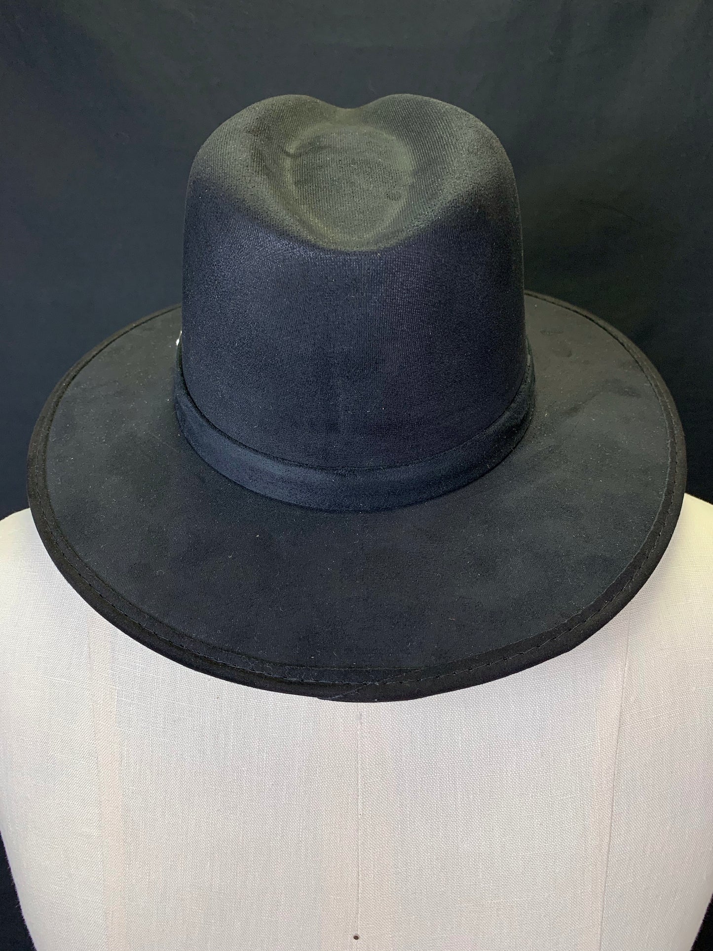 Suede Hat, Sombrero de Gamuza