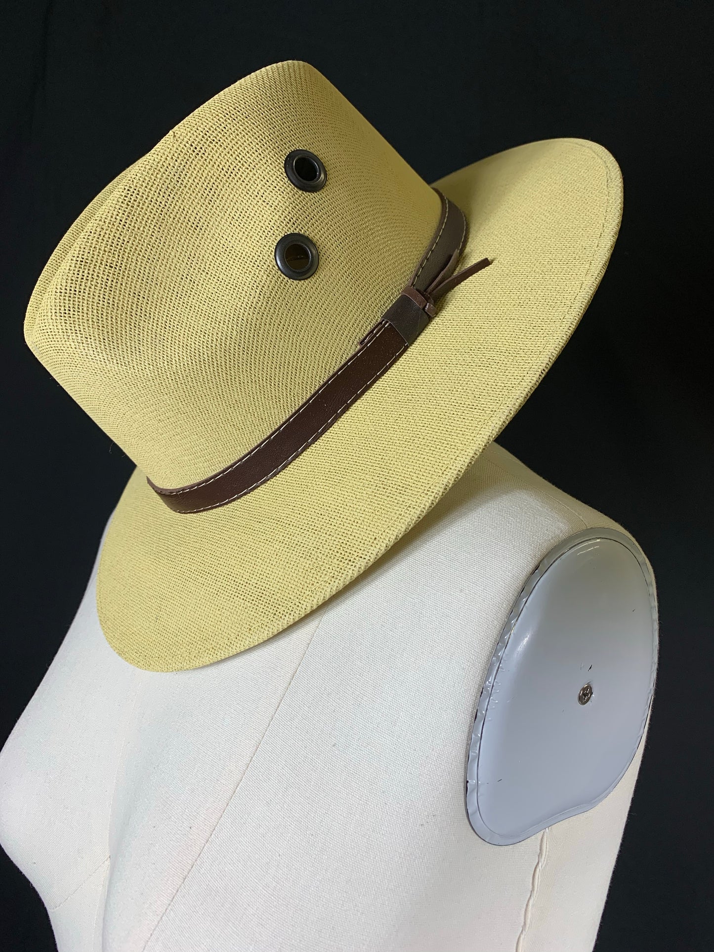 Sombrero Mexicano Con Banda de Piel Café, Mexican Hat with Brown Leather Band