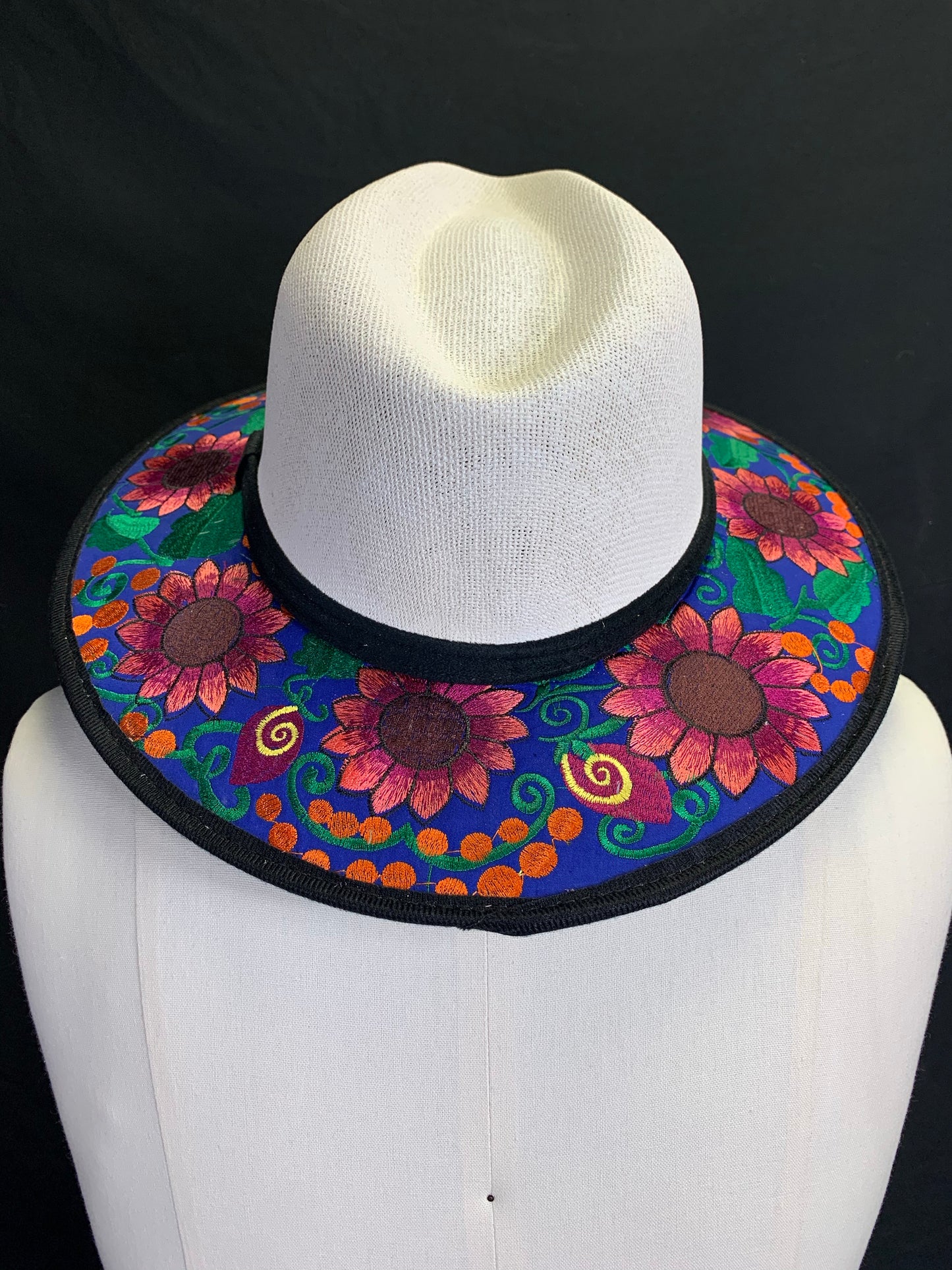 Linda Sombrero Bordado, Linda Embroidered Hat