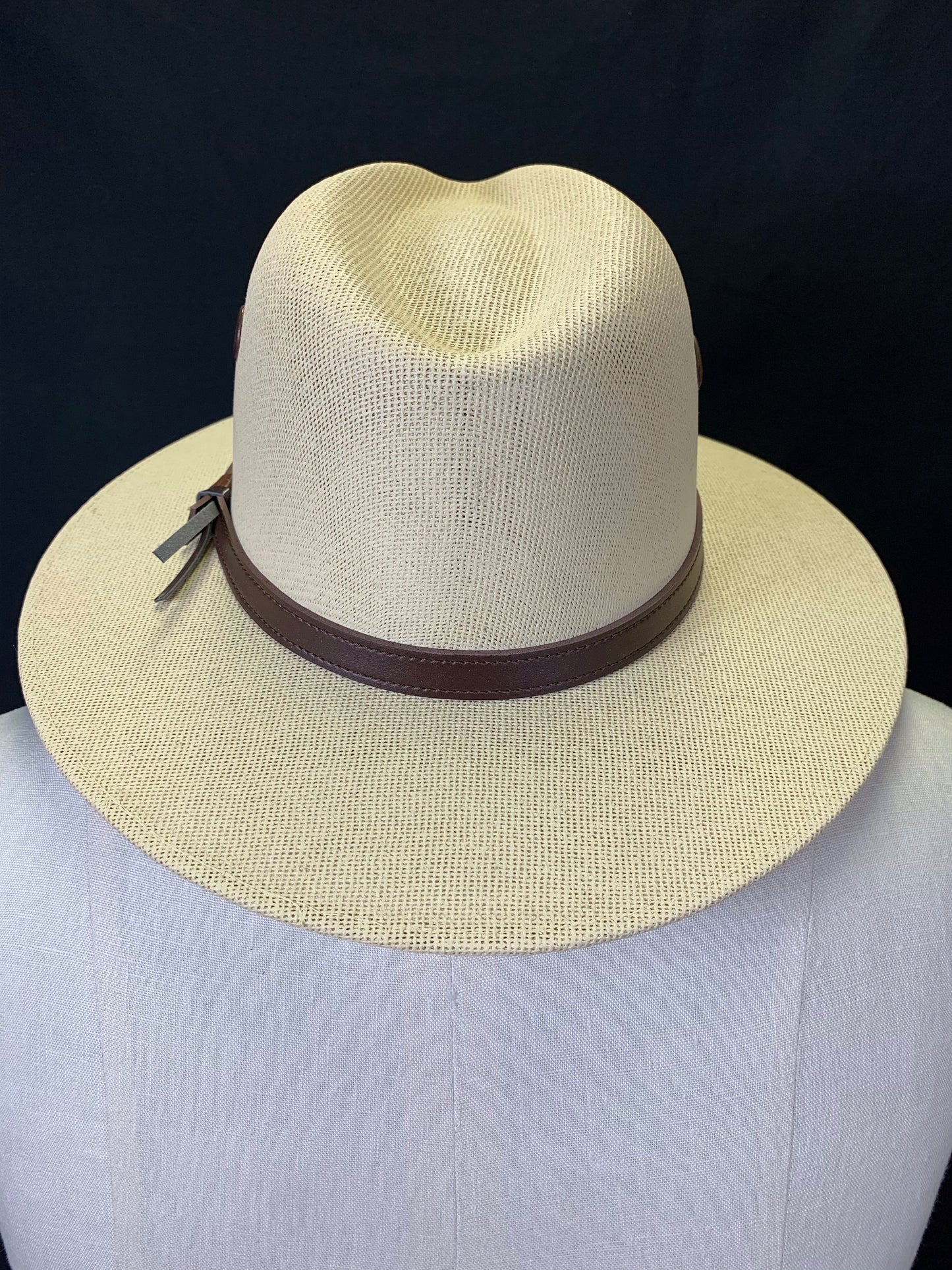 Sombrero Mexicano Con Banda de Piel Café, Mexican Hat with Brown Leather Band